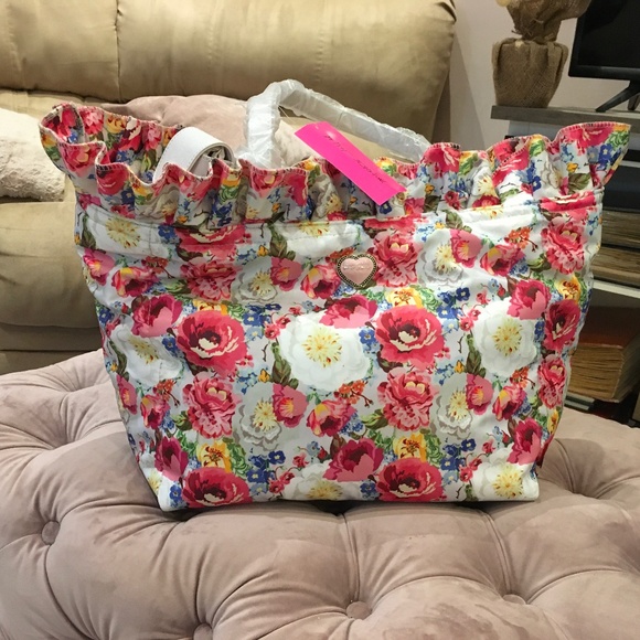 Betsey Johnson Handbags - Betsey Johnson Garden Overnight Tote Bag